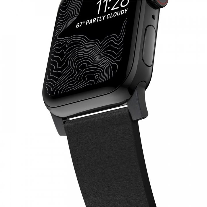 Nomad Active Strap Pro, černý řemínek s černou přezkou pro Apple Watch 49 / 45 / 44 / 42 mm