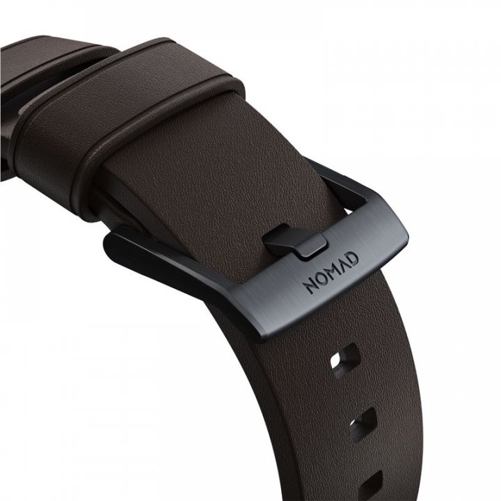 Nomad Active Strap Pro hnědý řemínek s černou přezkou Apple Watch 49 / 45 / 44 / 42 mm