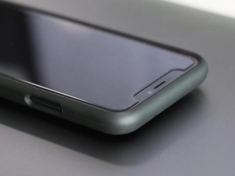 Quad Lock - Temperované ochranné sklo -  iPhone 12 / 12 Pro