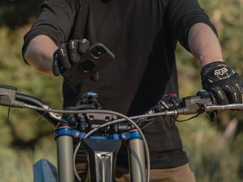 Quad Lock Motorcycle Handlebar Mount - Držák mobilního telefonu na motorku