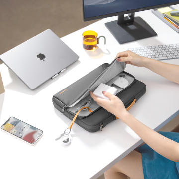 tomtoc Briefcase – ochranné pouzdro pro MacBook Pro 16" / Air 15,3", černá