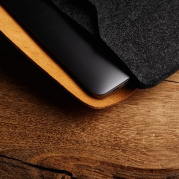 MUJJO Sleeve ochranné pouzdro pro Macbook Pro 15" - žlutohnedé